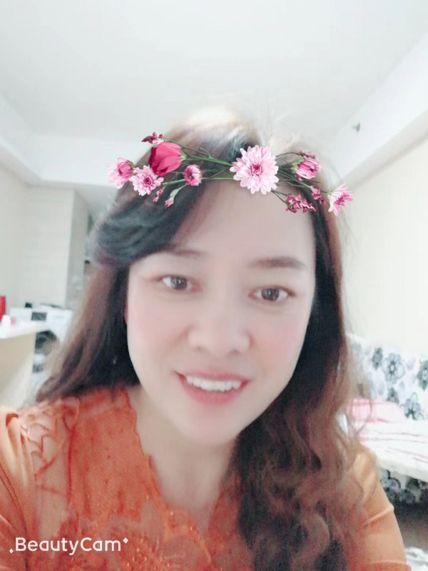 三通风骚小少妇霓裳